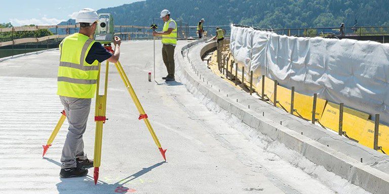 Leica Total Station TS10