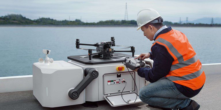 دستگاه DJI Dock